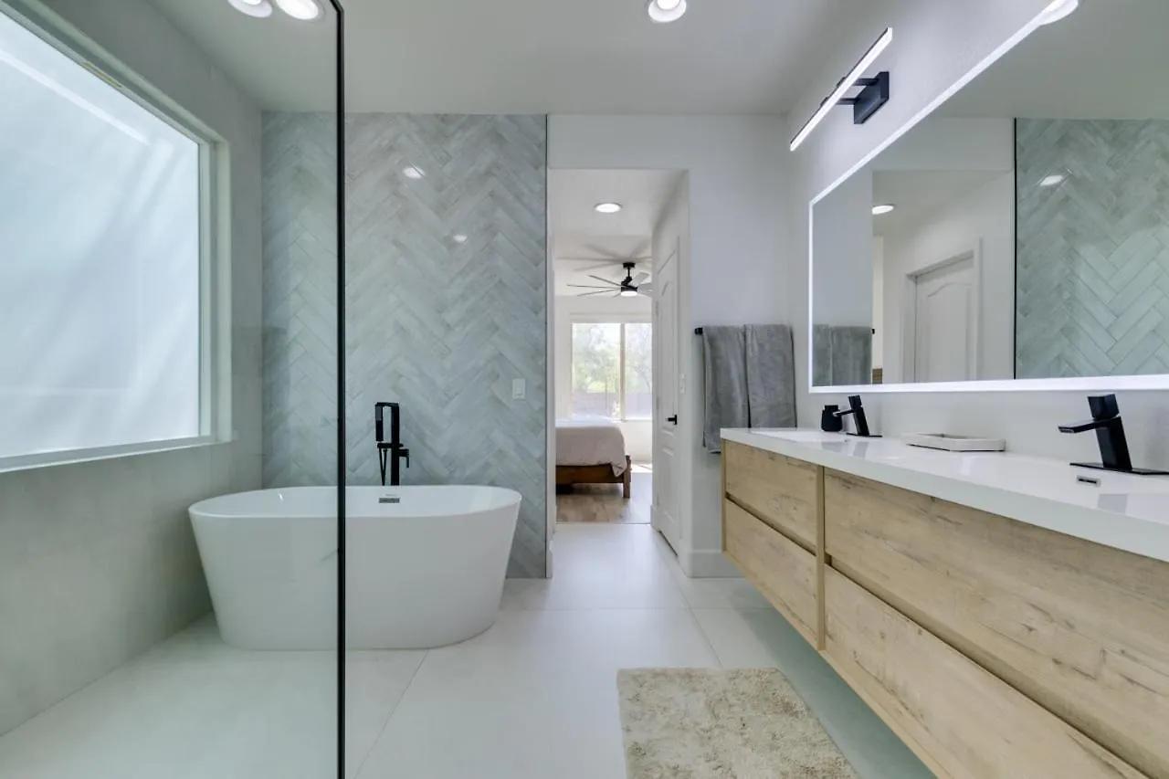 Contacts de Timeless 3 Bed 2 Bath Sanctuary